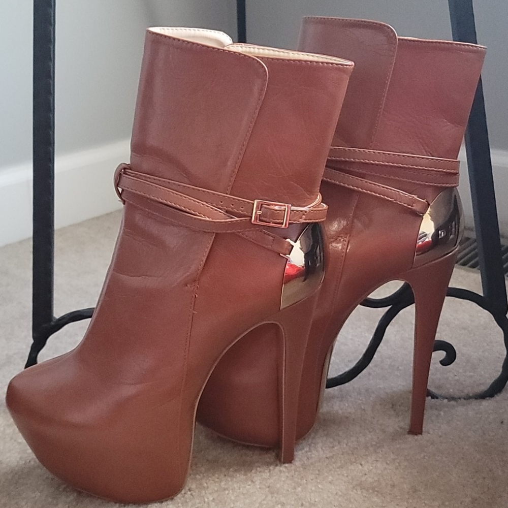Women's boots